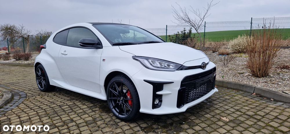 Toyota Yaris 1.5 GR Sport - 1