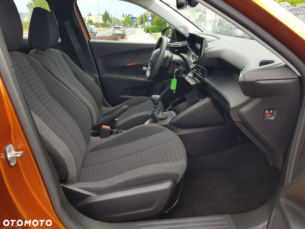 Peugeot 2008 PureTech 130 Allure - 17