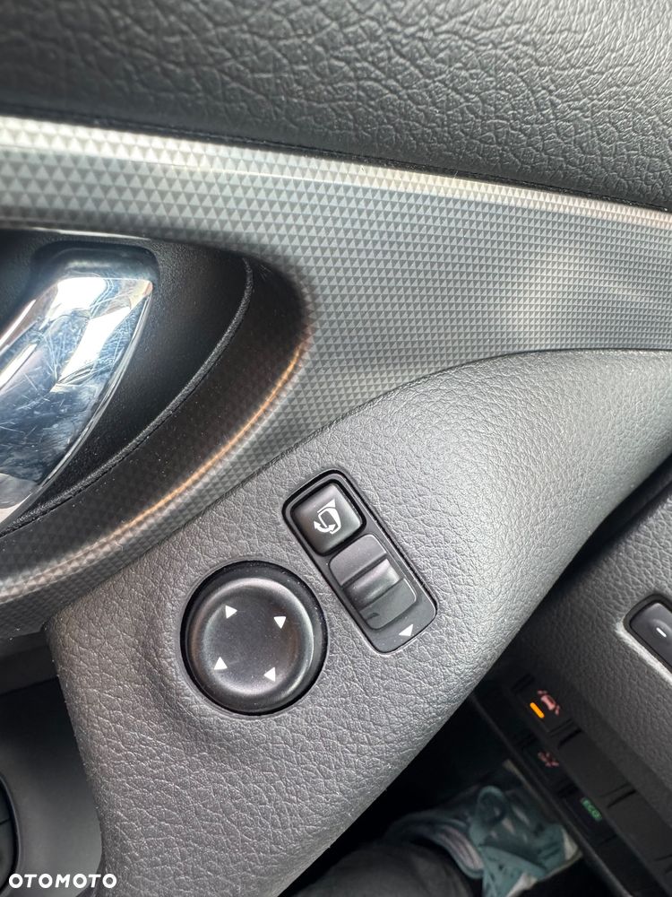 Nissan Qashqai - 30