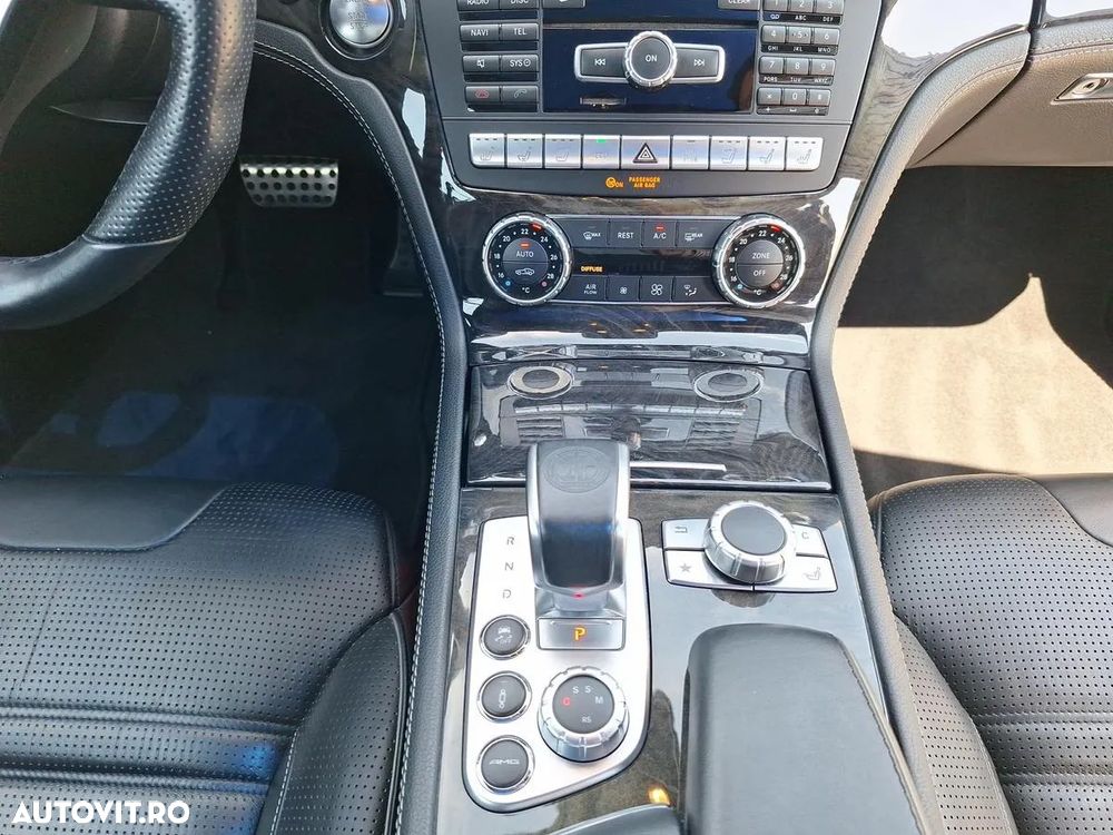 Mercedes-Benz AMG SL Roadster - 14
