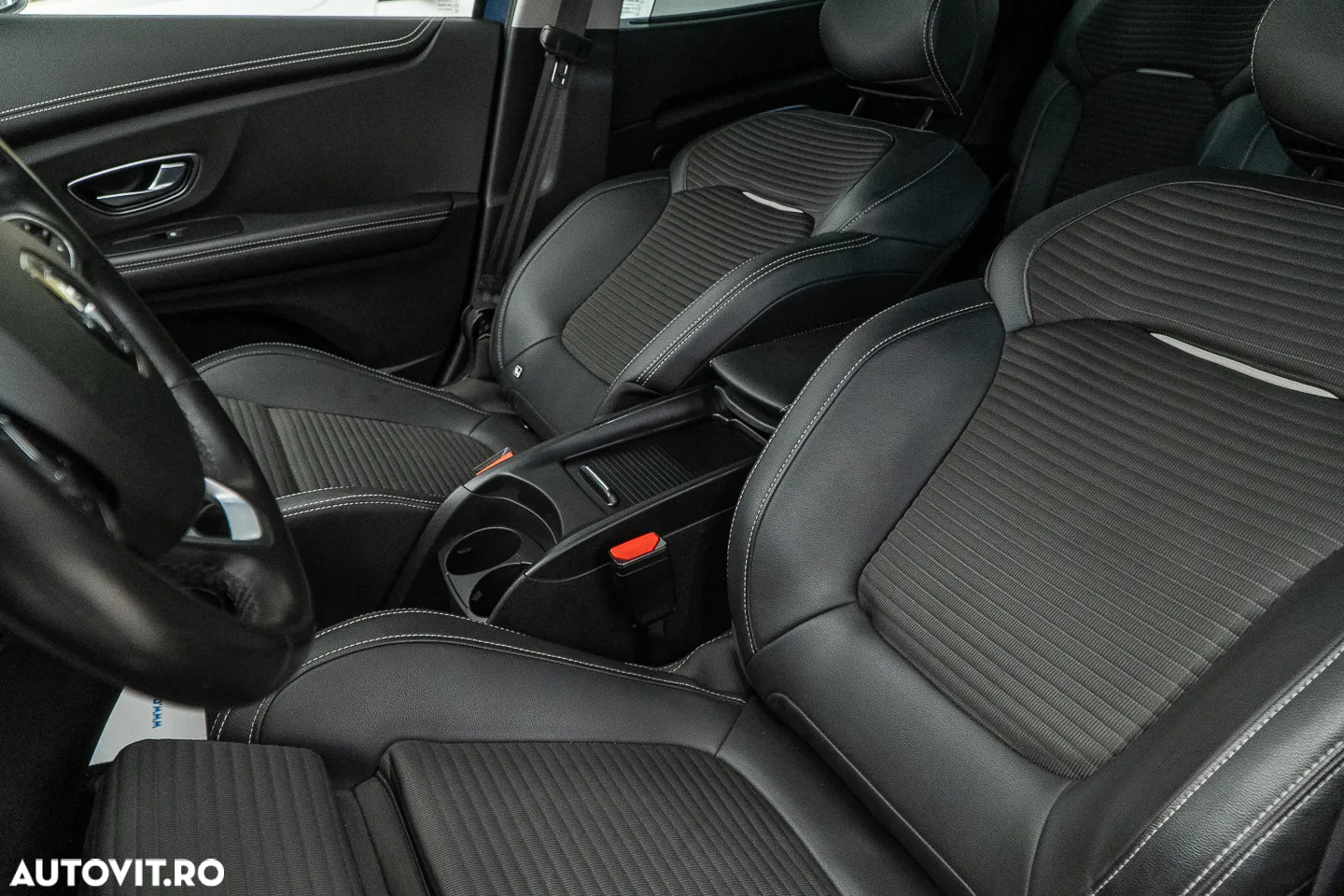 Renault Grand Scenic TCe 140 GPF EDC BOSE EDITION - 18