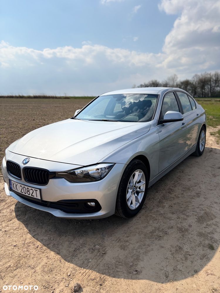 BMW Seria 3 318d - 13