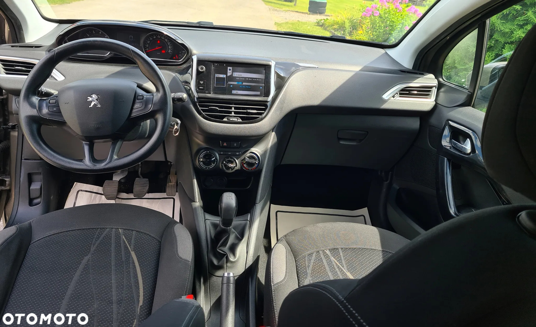 Peugeot 208 - 7