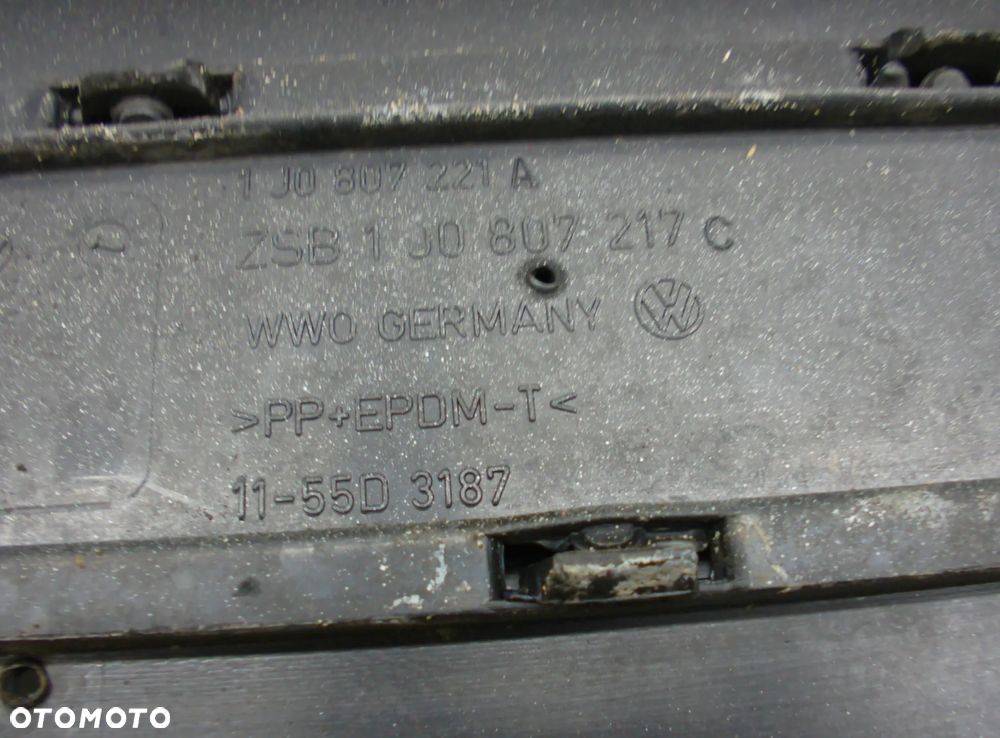 VW Golf 4 IV Zderzak przód LA7W - 12