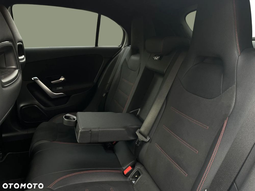 Mercedes-Benz Klasa A 180 AMG Line 7G-DCT - 27