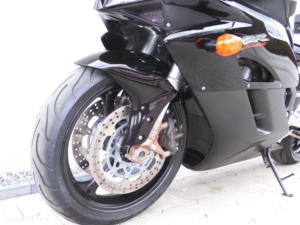 Honda CBR - 23
