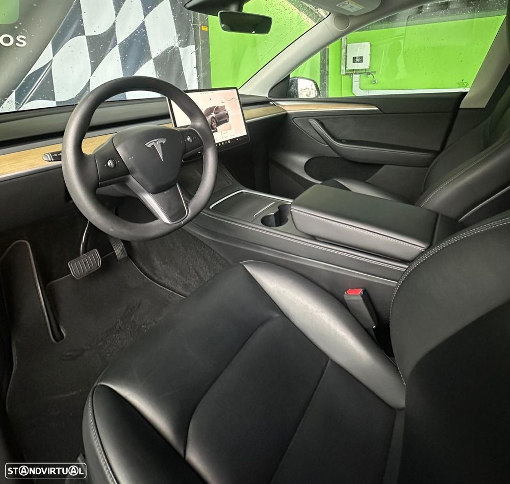 Tesla Model Y Tração Traseira - 10