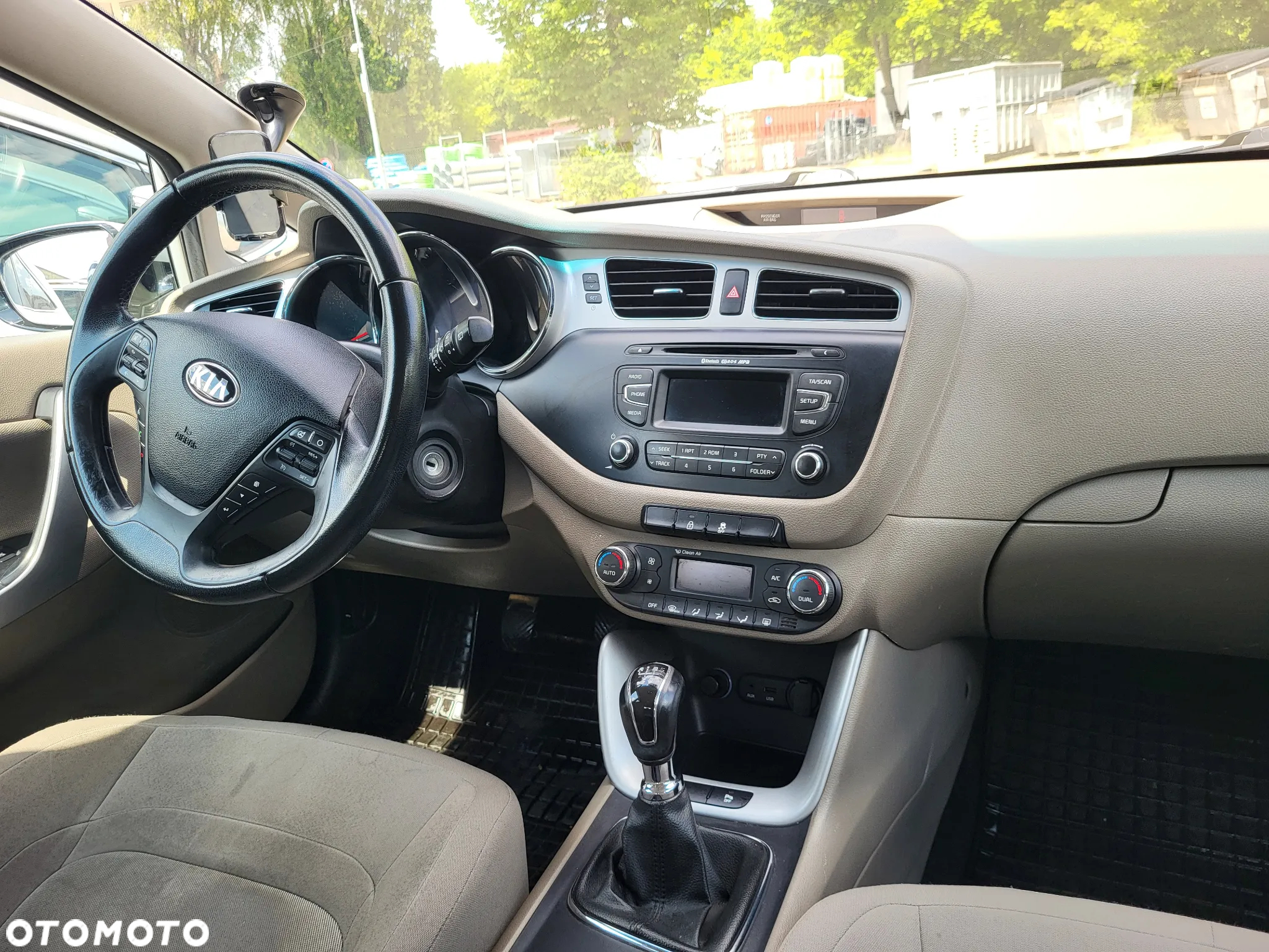 Kia Ceed - 9