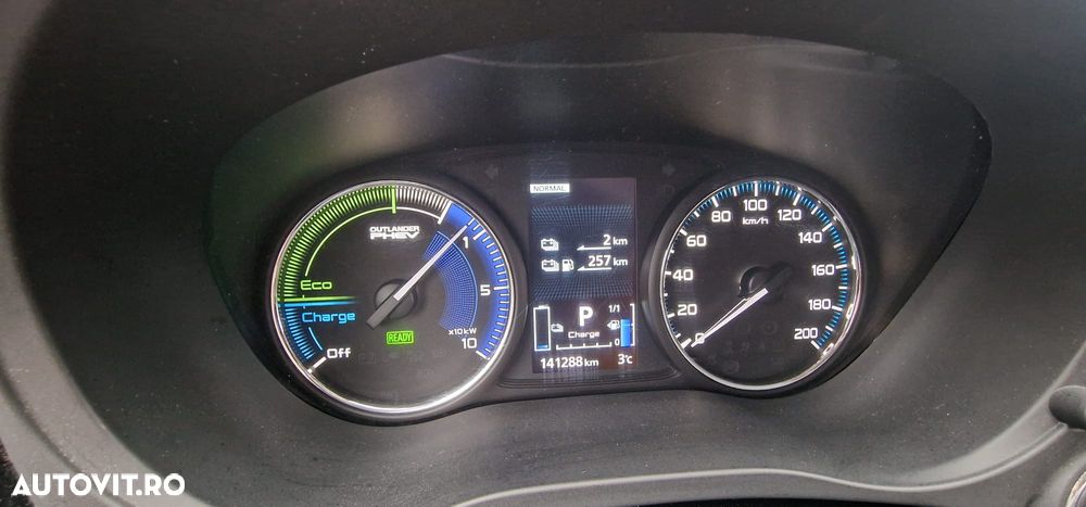 Mitsubishi Outlander 2.4 4WD Diamant+ - 28