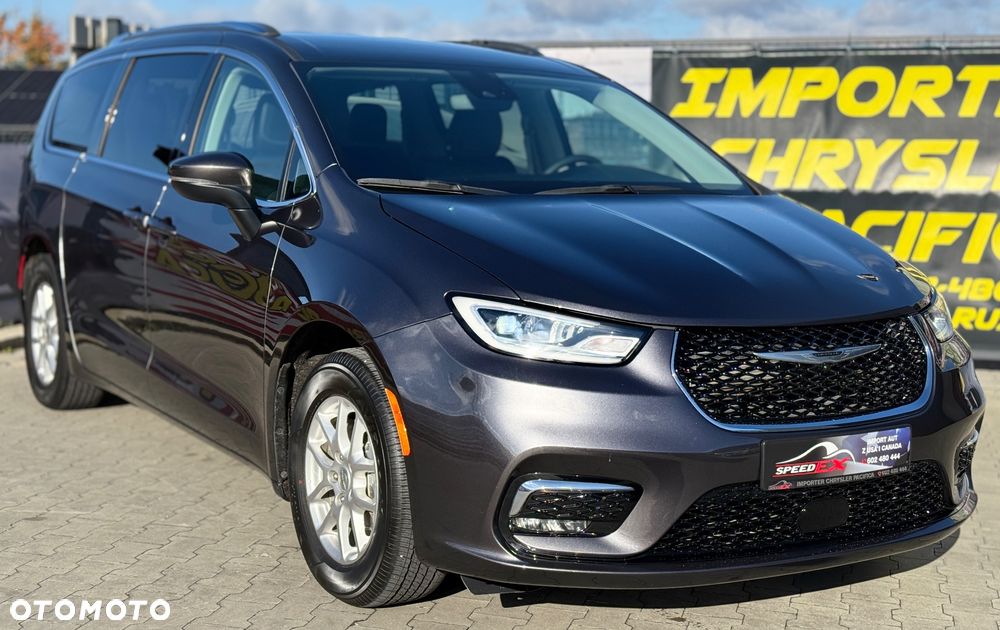 Chrysler Pacifica - 2