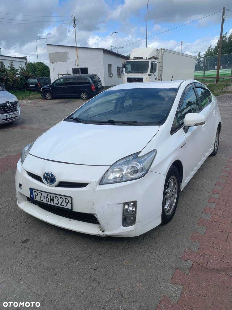 Toyota Prius - 5