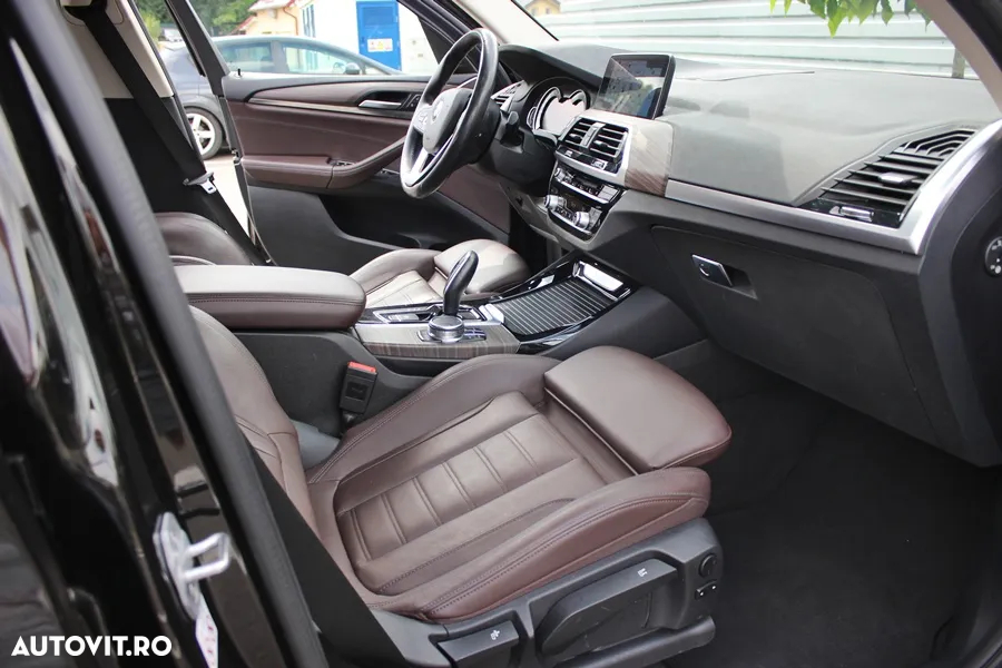 BMW X3 xDrive20d AT Luxury Line - 23