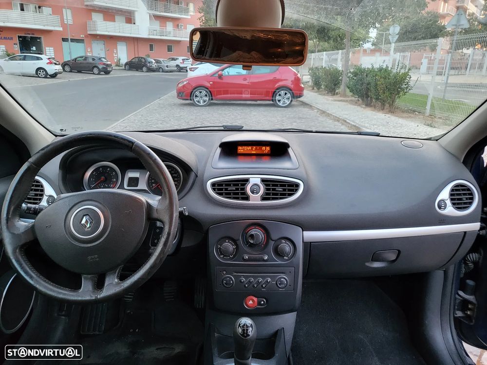 Renault Clio 1.2 16V Luxe - 9