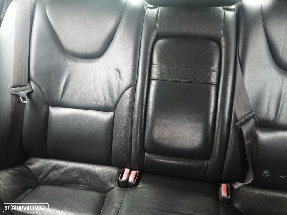 Volvo S60 2.4 D5 - 3