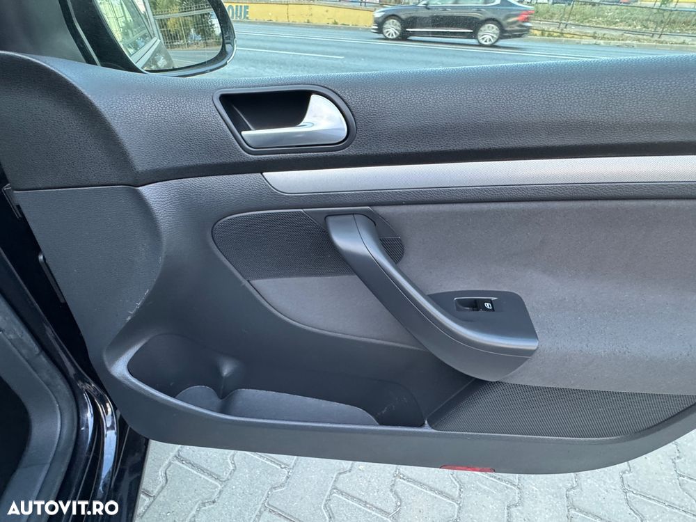 Volkswagen Golf 1.4 Comfortline - 28