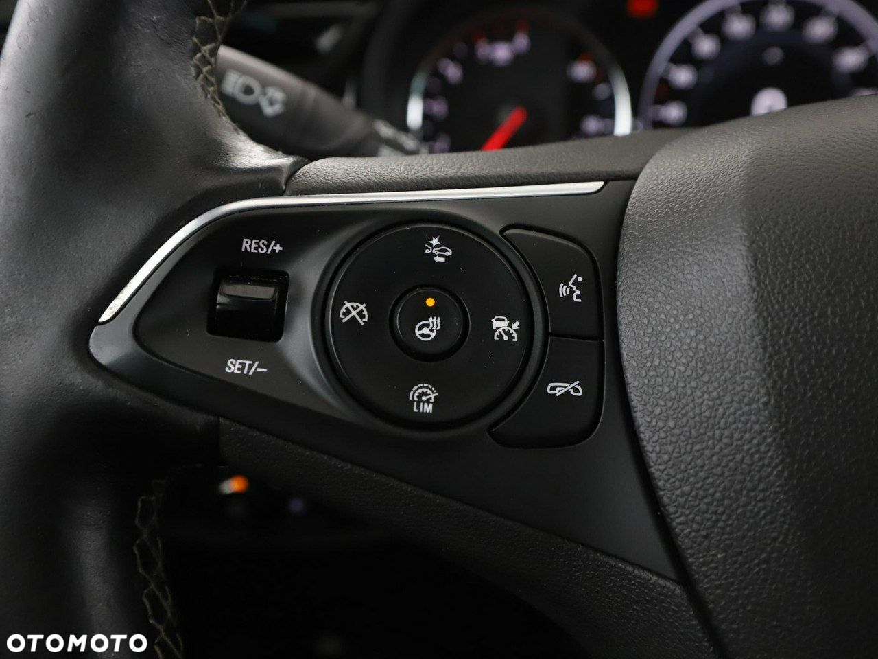 Opel Insignia - 32