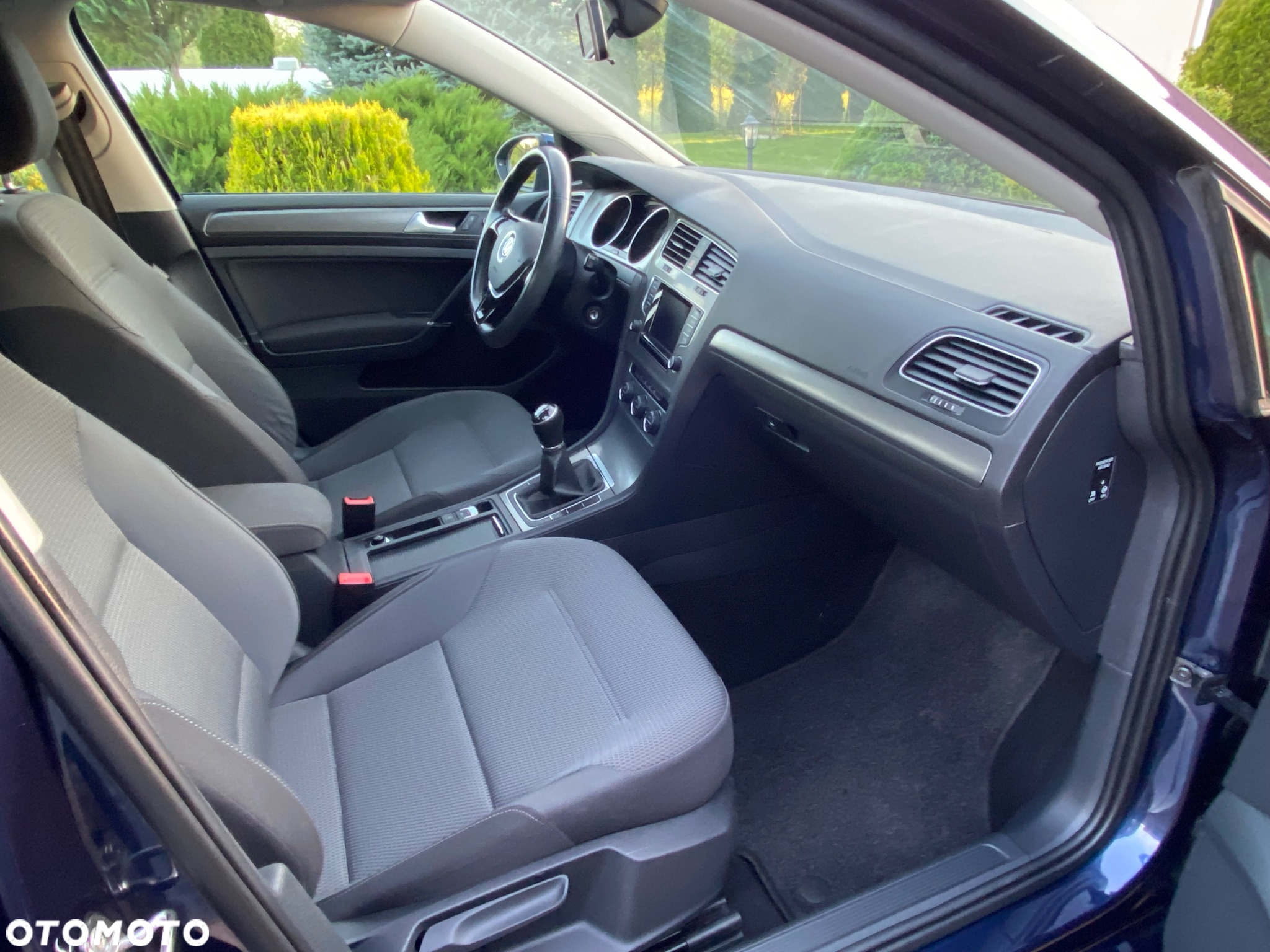 Volkswagen Golf - 10