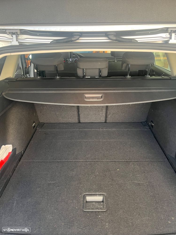 VW Passat Variant 1.6 TDI Confortline - 8