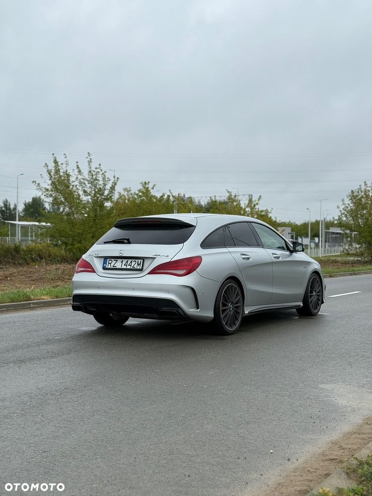 Mercedes-Benz CLA - 4