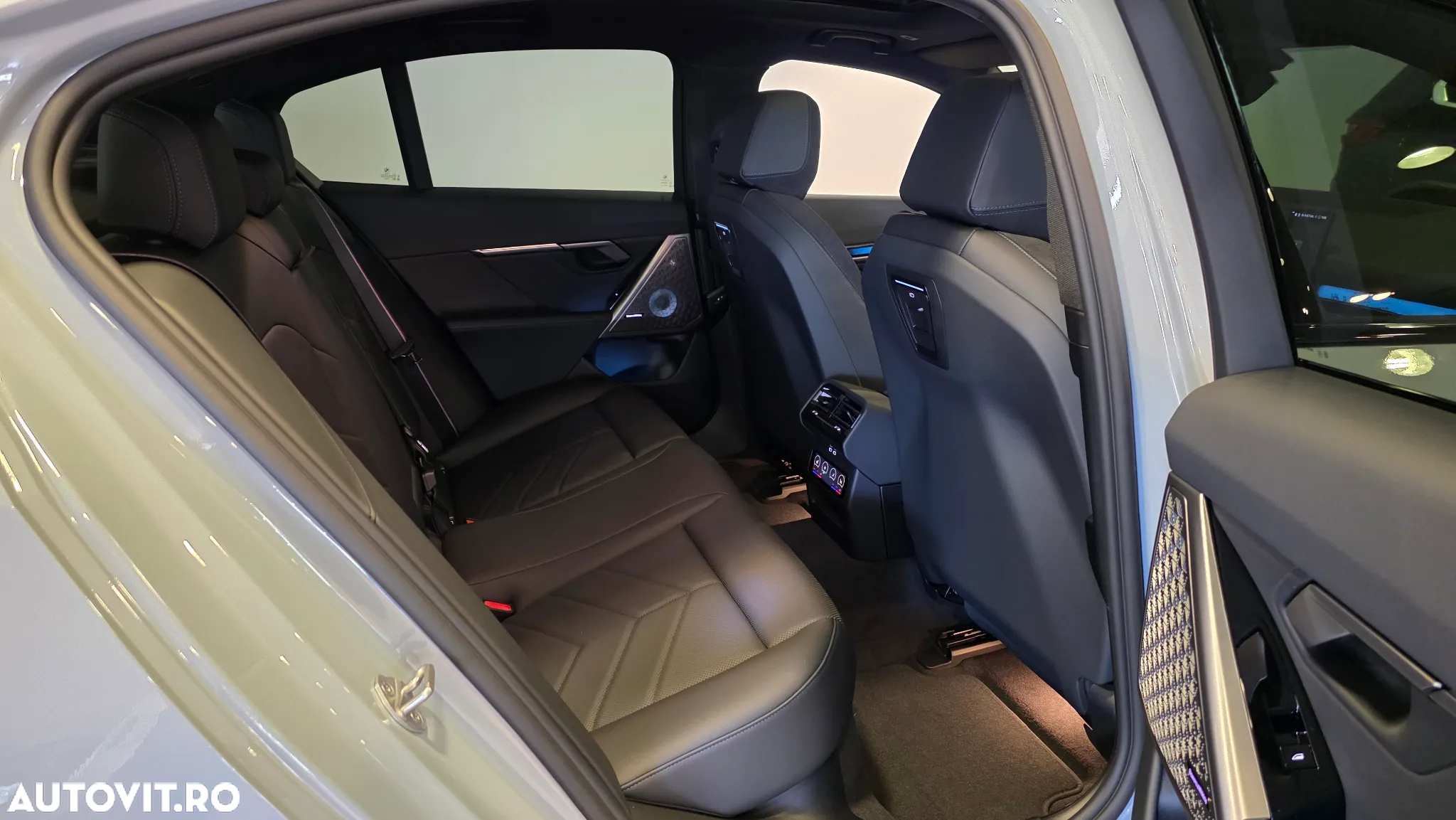 BMW Seria 5 520d xDrive AT MHEV - 11