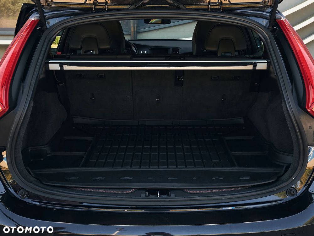 Volvo V60 D2 Ocean Race - 14