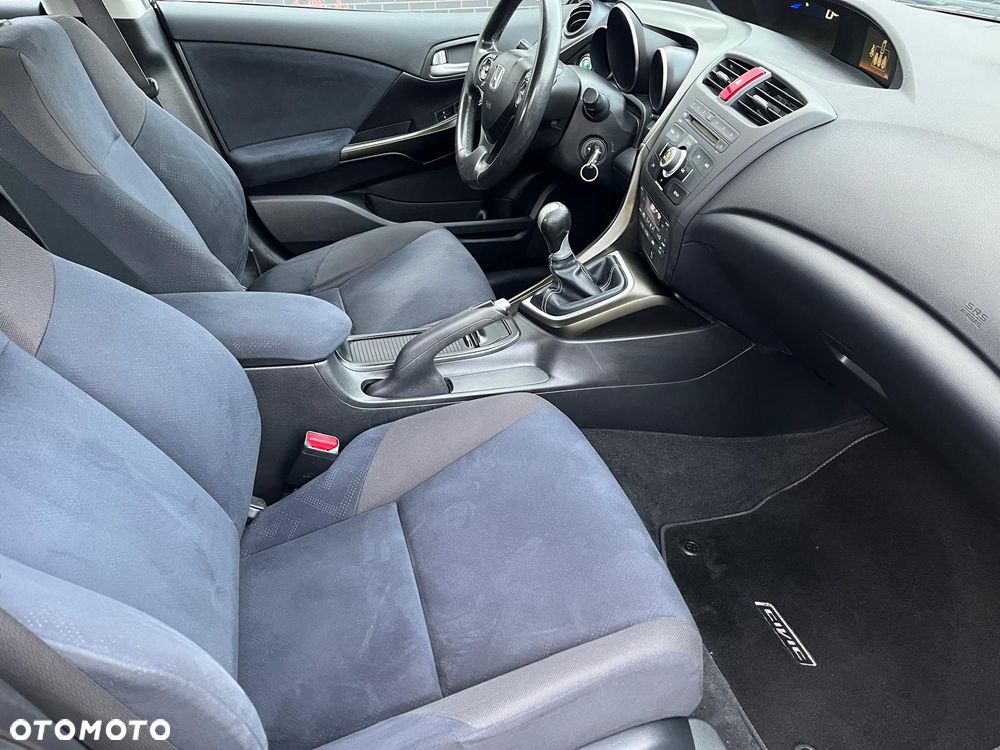 Honda Civic 1.8 Sport - 17