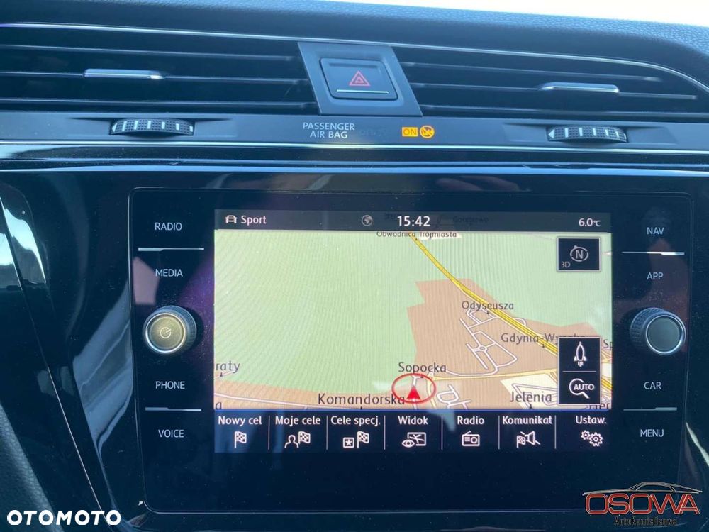 Volkswagen Touran - 28