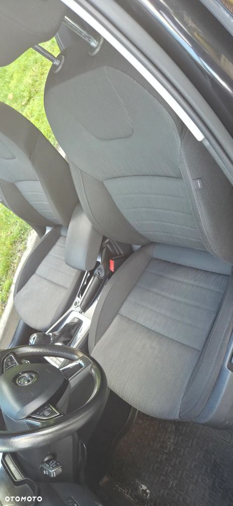 Skoda Octavia Combi 1.6 TDI (Green tec) DSG Ambition - 24