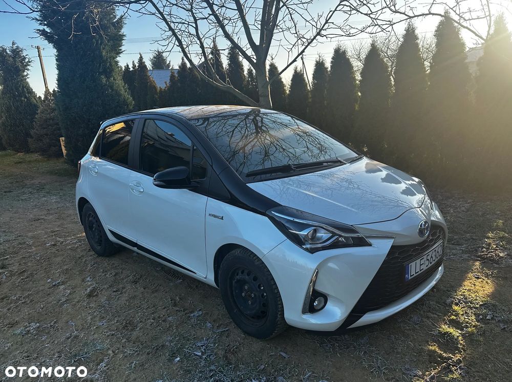 Toyota Yaris Hybrid 100 Selection - 10