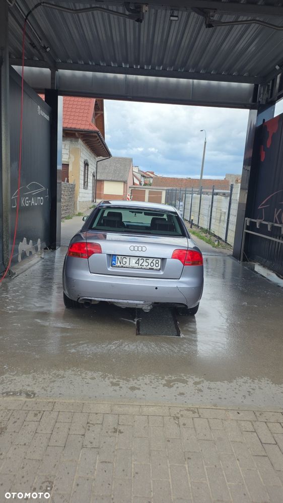 Audi A4 Limousine - 6