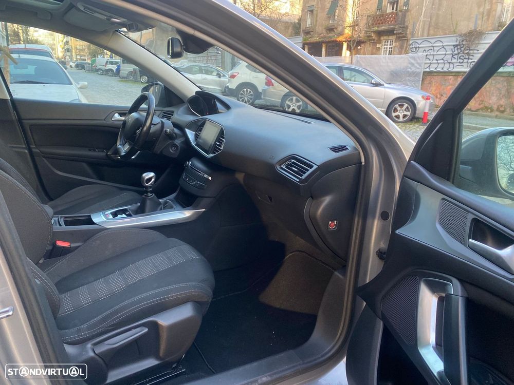 Peugeot 308 SW 1.6 e-HDi Allure - 22