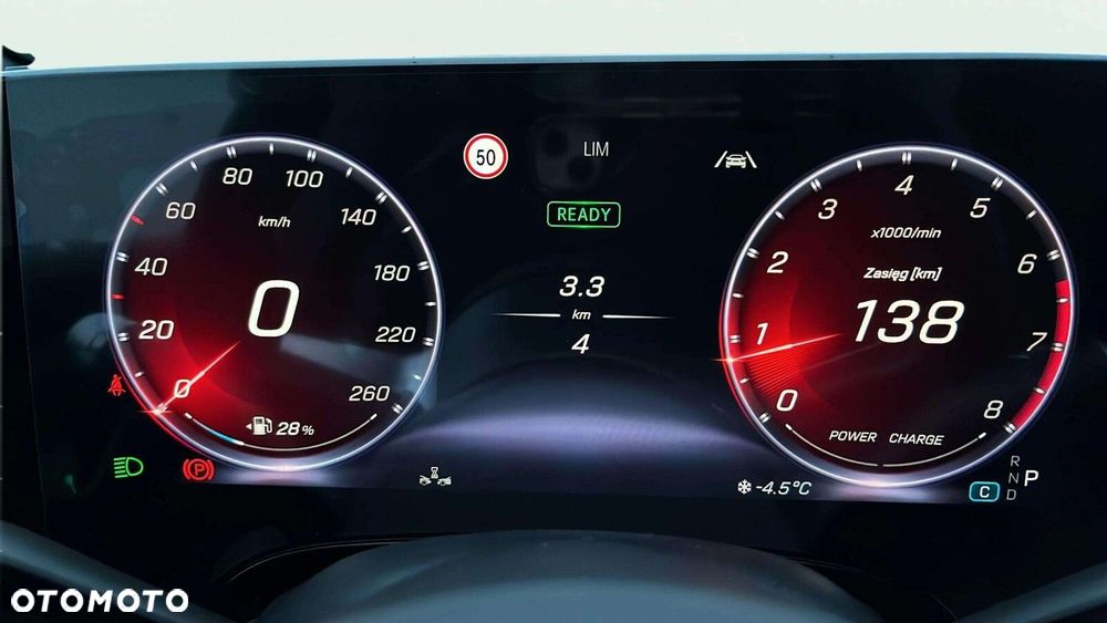 Mercedes-Benz CLA - 13