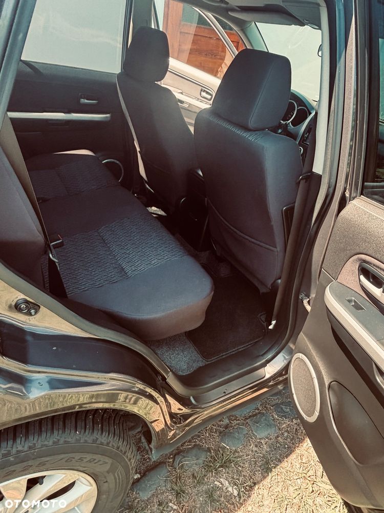 Suzuki Grand Vitara 1.9 DDiS Premium - 21