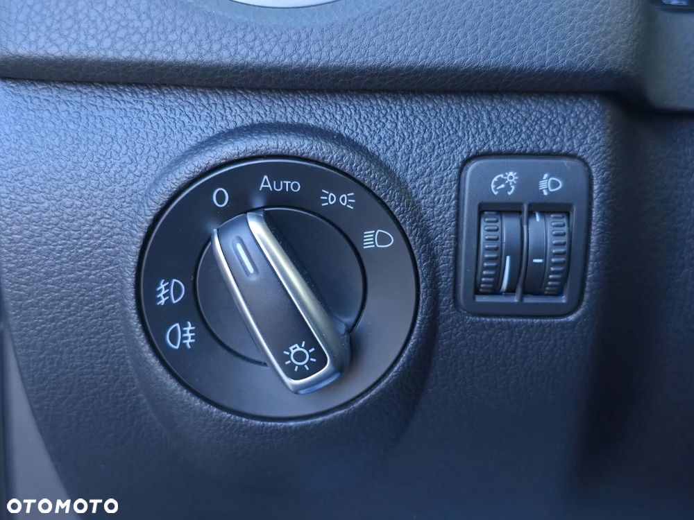 Volkswagen Tiguan - 9