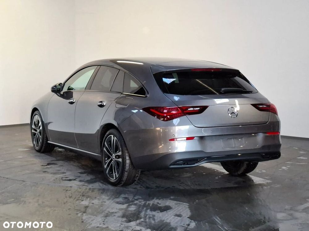 Mercedes-Benz CLA 200 Progressive 7G-DCT - 16