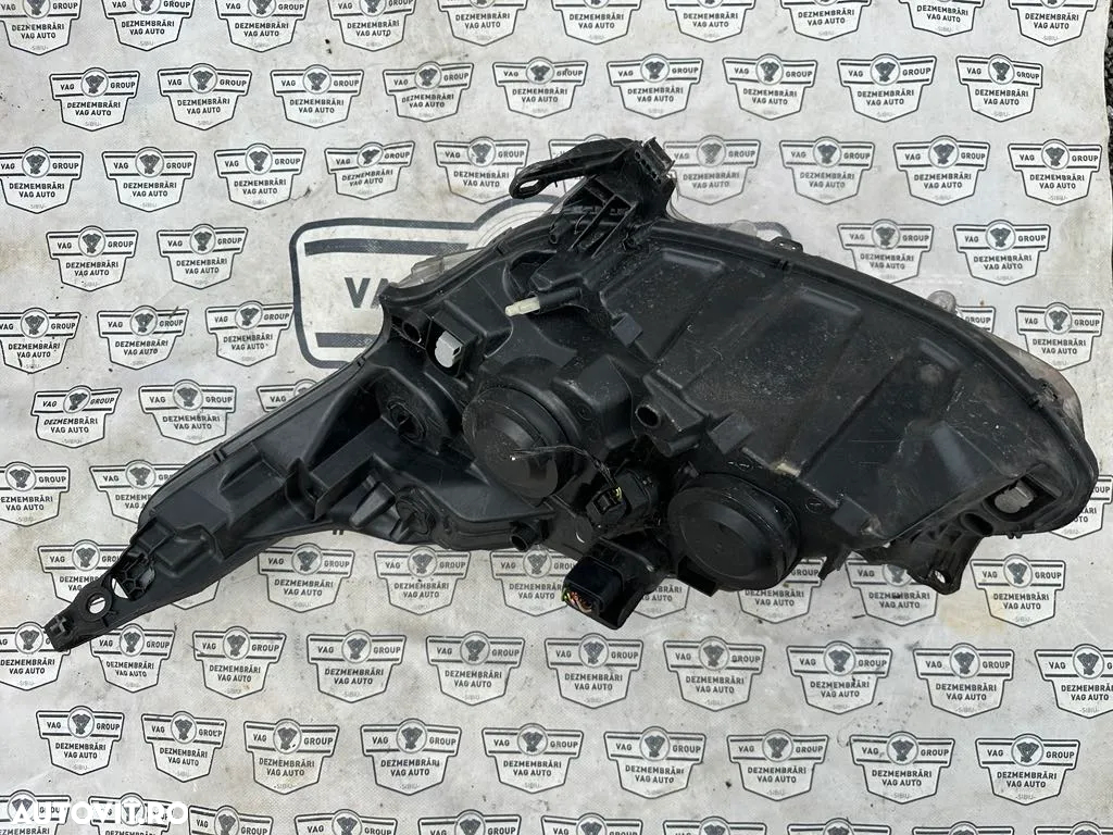 Far Dreapta Peugeot 208 2012 - 2