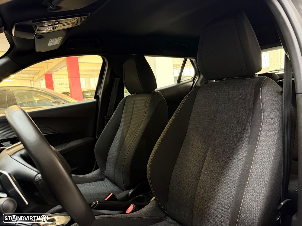 Peugeot 2008 Hybrid 145 e-DSC Style - 21