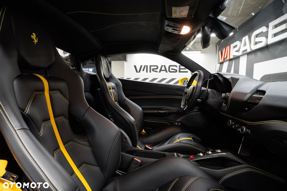 Ferrari 488 - 29