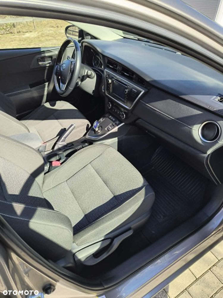 Toyota Auris 1.8 HSD Luna - 8