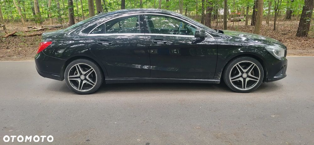 Mercedes-Benz CLA 200 7G-DCT - 6