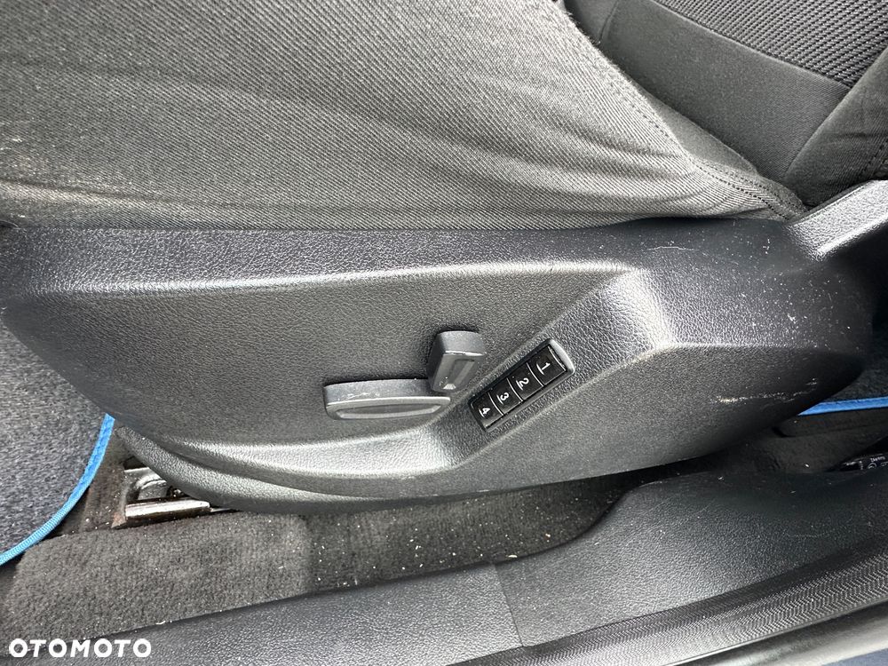 Ford Galaxy 2.0 TDCi DPF Business Edition - 25