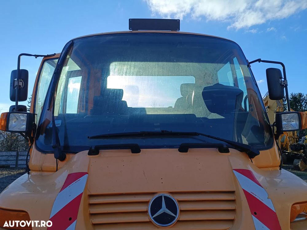 Mercedes-Benz Unimog U400 - 11