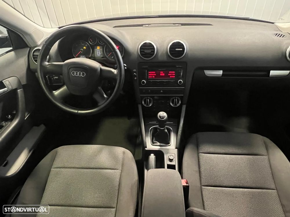 Audi A3 Sportback 2.0 TDI Attraction - 4