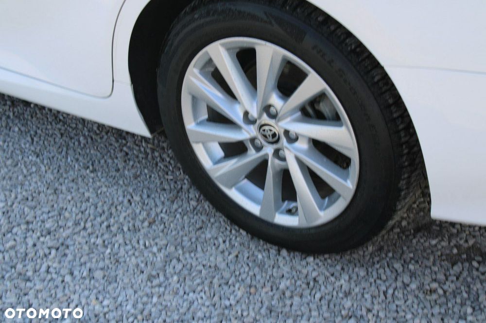 Toyota Camry - 13