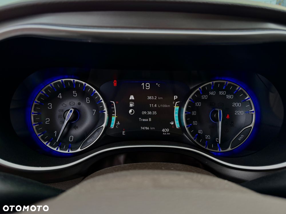 Chrysler Pacifica - 9