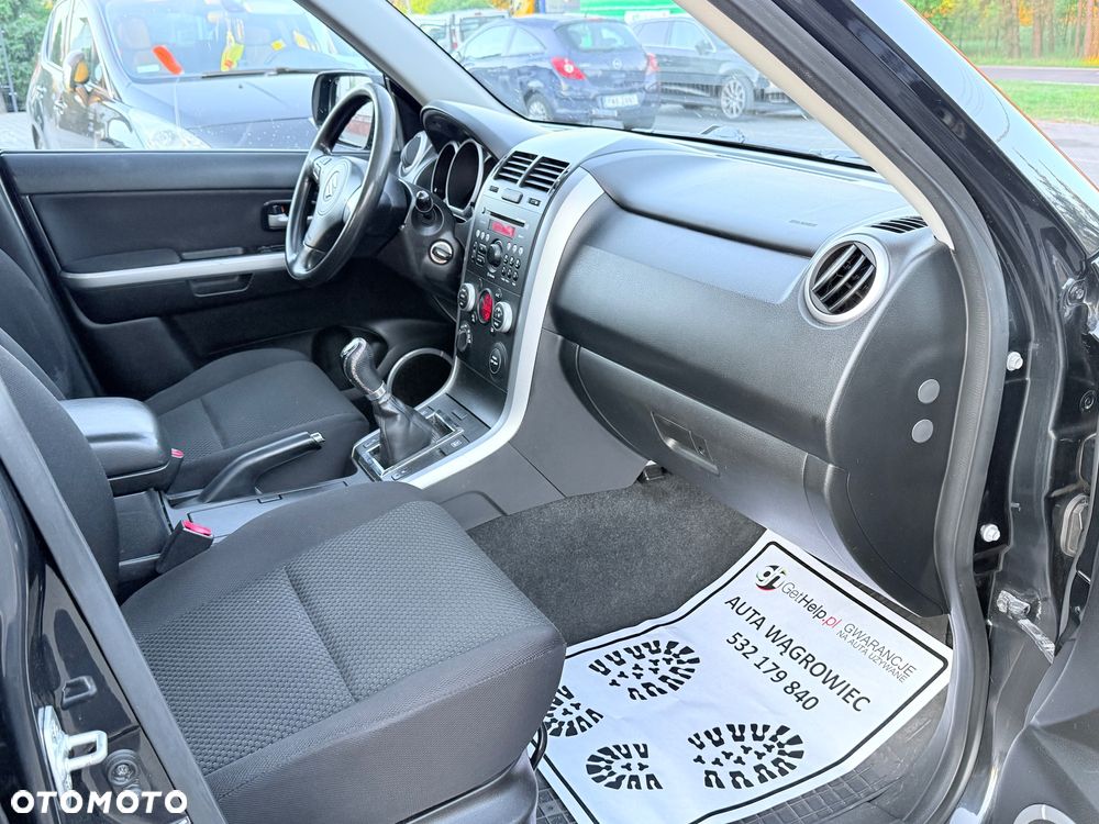 Suzuki Grand Vitara 1.9 DDiS Club DPF Family - 4