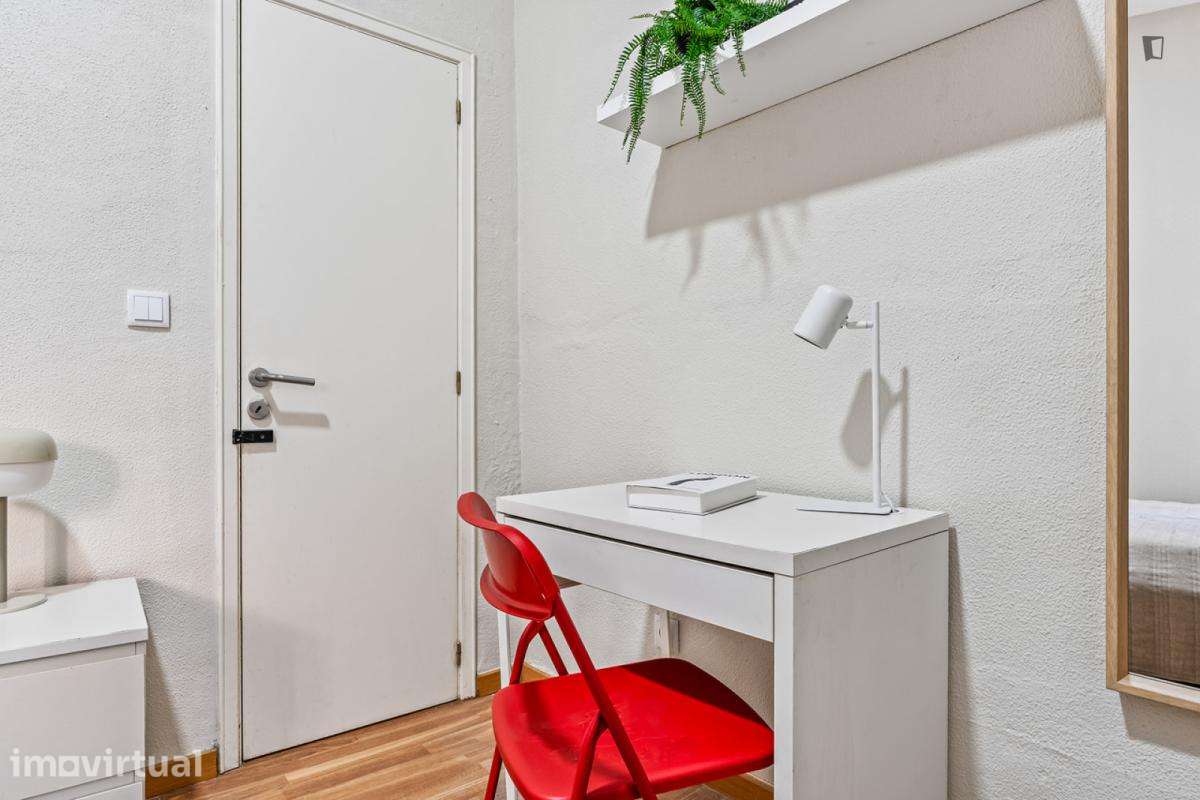 Quarto - localizado em Alameda Lisbon - Grande imagem: 5/20