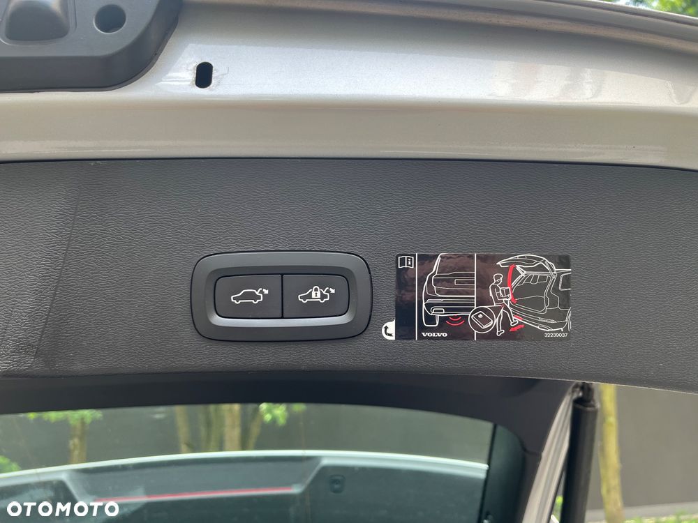 Volvo XC 40 D3 Momentum Pro - 9