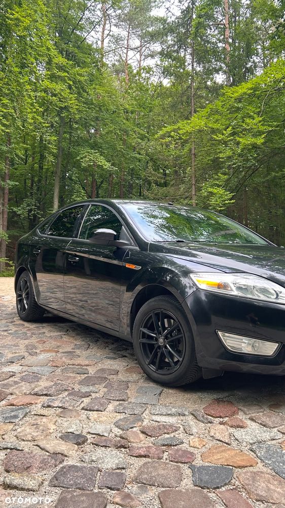 Ford Mondeo 2.0 Ambiente - 11