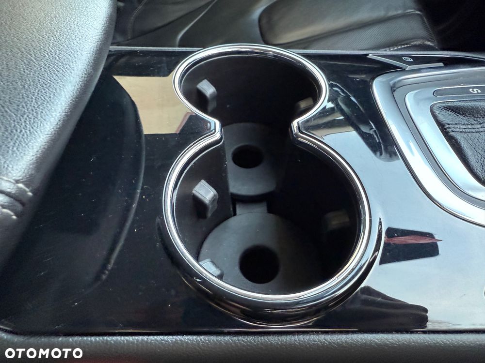 Ford S-Max 2.0 TDCi Titanium PowerShift - 24